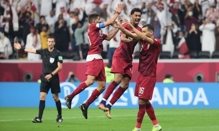 قطر تقسو على الإمارات بخماسية نظيفة وتتأهل لنصف نهائي كأس العرب