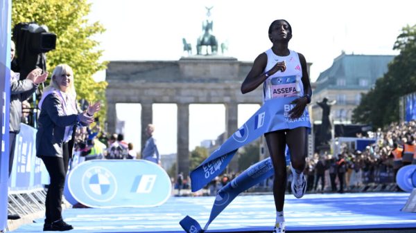 الإثيوبية أسيفا تحطم الرقم القياسي العالمي في سباق الماراثون في برلين – Kech24: Maroc News – كِشـ24 : جريدة إلكترونية مغربية