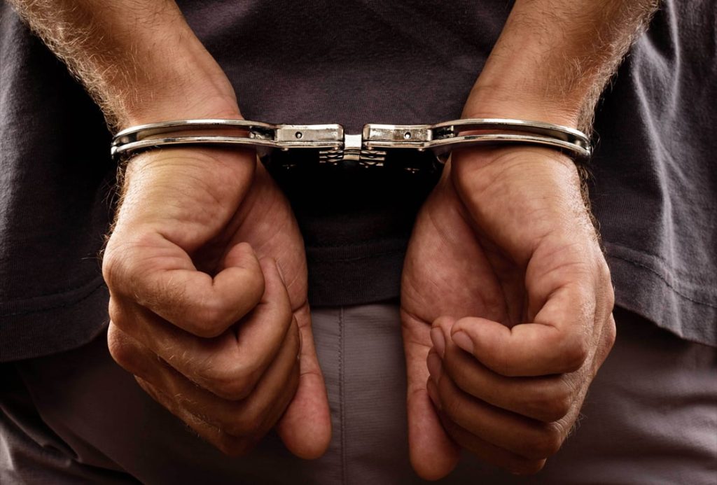 اعتقال “كريسون” انتحل صفة للنصب في ملف رخصة سياقة