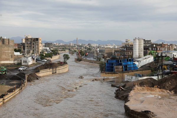 متضررو السيول في اليمن يصلون إلى 180 ألف فرد