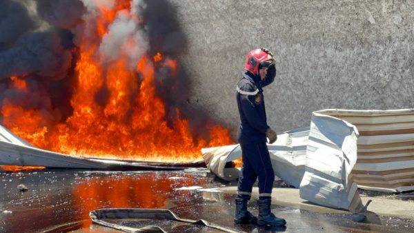 عاجل..خسائر مادية كبيرة في حريق مهول في وحدة لإنتاج “الكاشير” بنواحي فاس