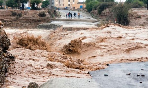 مصرع 3 أشخاص من أسرة واحدة غرقًا جراء السيول بتندرارة شرق المغرب