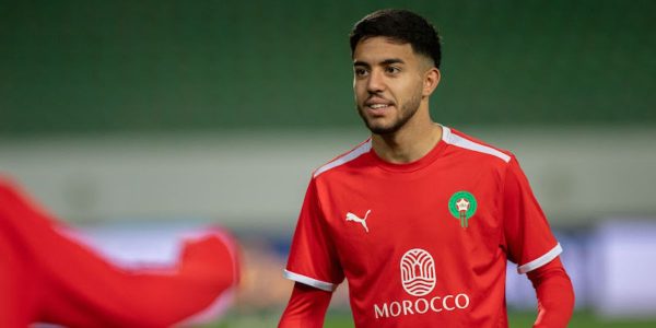 أخوماش يرفض عرضا مغريا من طرف نادي الهلال السعودي