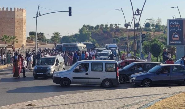 بعد حادث الانقلاب..مواطنون بفاس “يحاصرون” الحافلات “المجنونة” لـ”سيتي باص”