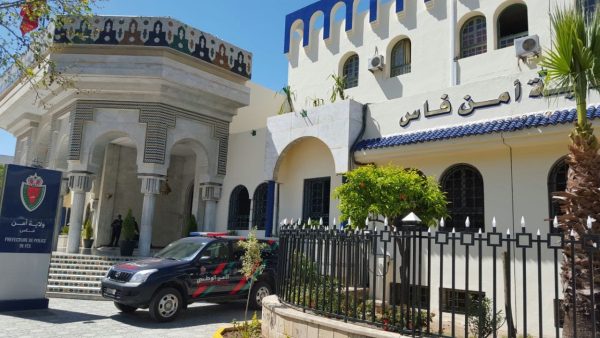 تورط في حملات تشهير.. تفاصيل الإطاحة بصاحب صفحة “الفرشة” بفاس