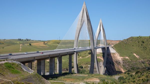 لوفيغارو: استثمارات المغرب في البنية التحتية جعلته من أفضل الوجهات السياحية العالمية