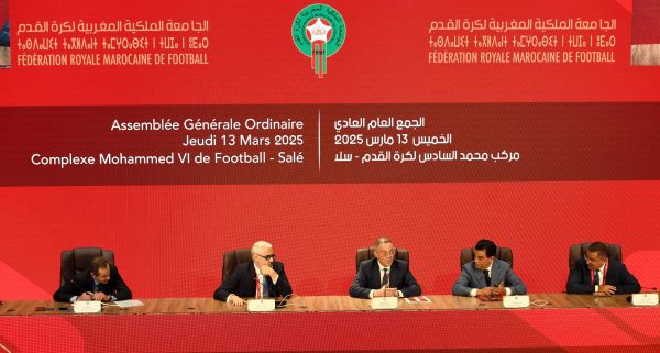 لقجع يدعو الفاعلين في كرة القدم إلى الالتزام بإنجاح الأحداث الرياضية الكبرى