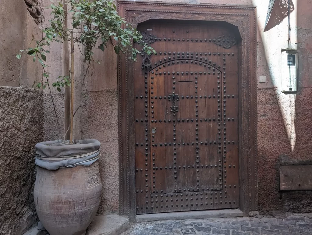 الجزيرة تسلط الضوء على أبواب منازل مراكش