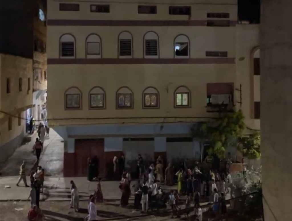 عمارة “تيتانيك” بفاس.. رعب في أوساط السكان والسلطات تقرر الإخلاء