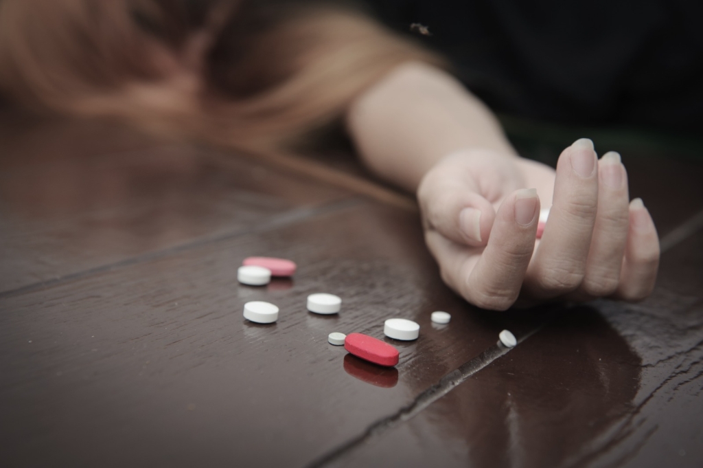 أخصائية لـ”كشـ24″: نقص التأطير النفسي في الثانويات يفاقم معاناة المراهقين ويزيد من مخاطر الانتحار