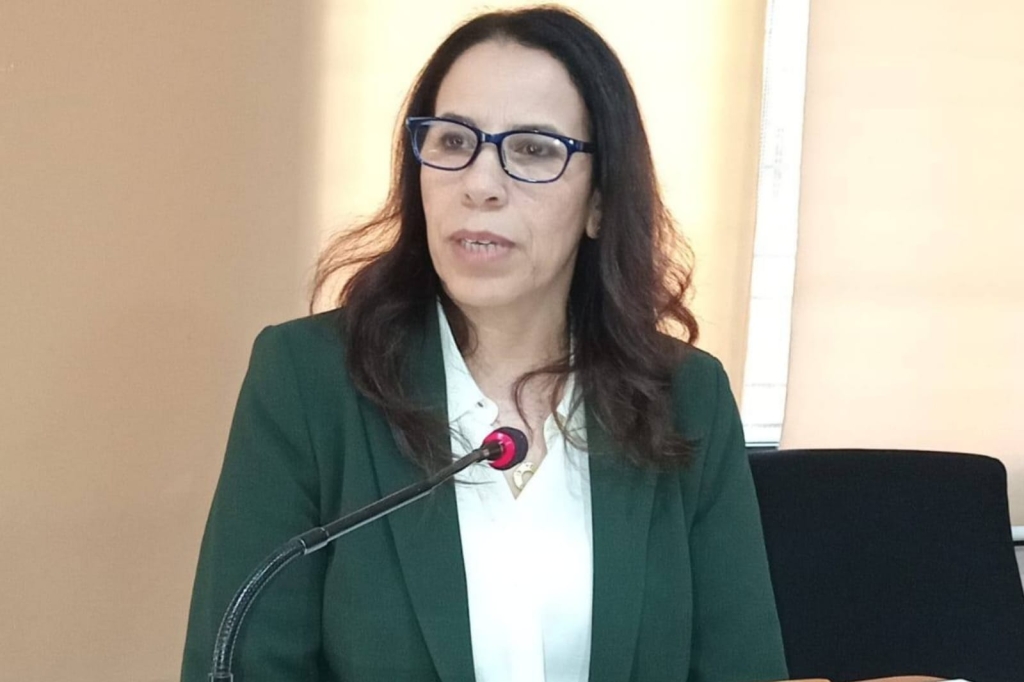 الأستاذة نجاة سلمي تنال شهادة الدكتوراه بميزة مشرف جدا في القانون العام