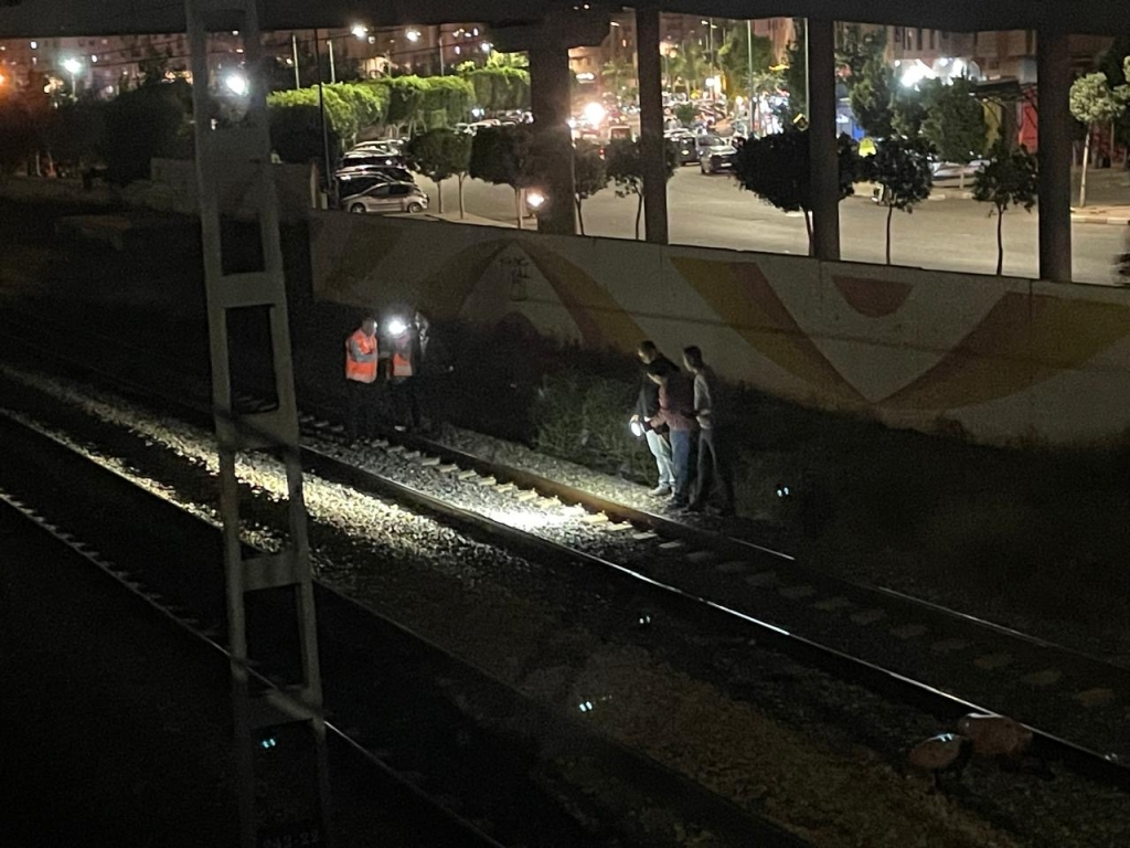 عاجل.. قطار يدهس شخصا ويحول جثته إلى أشلاء بمراكش+صور