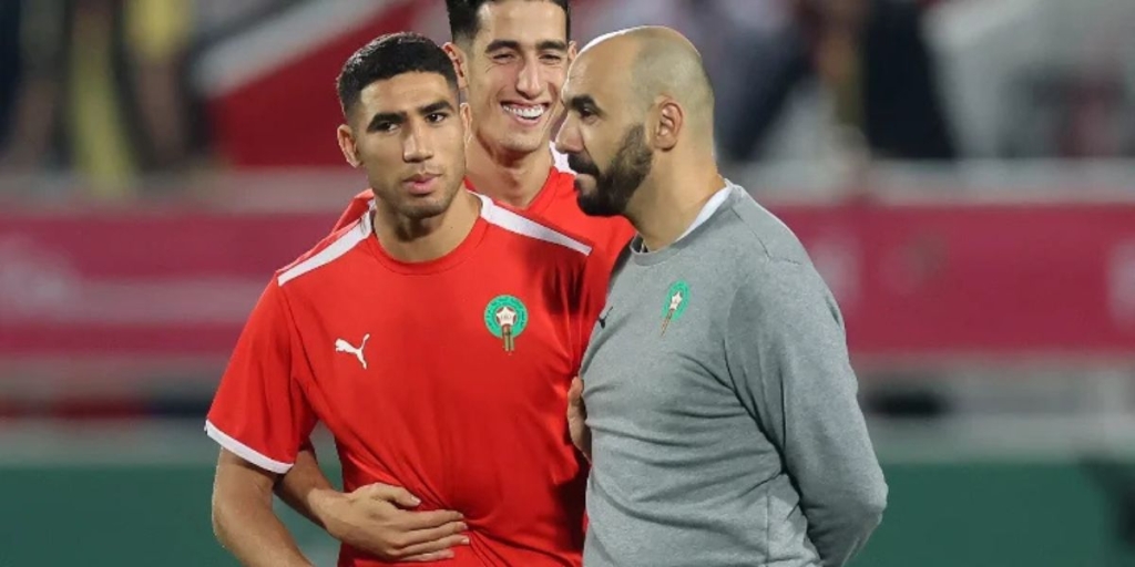 الركراكي: حكيمي وديمبيلي أهم لاعبين في باريس سان جيرمان