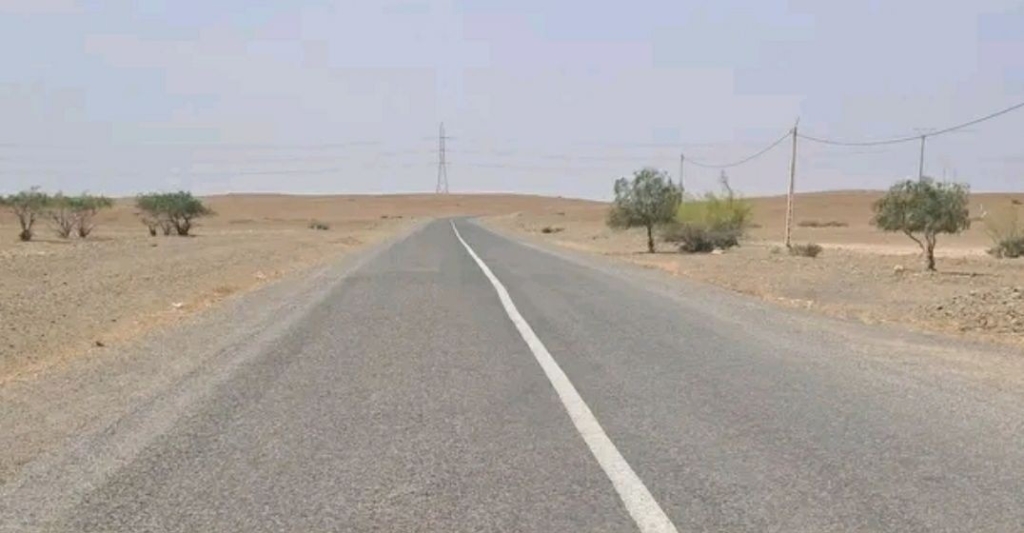 وضع مقلق..غياب علامات التشوير يهدد سلامة السائقين بطريق إقليمية باليوسفية
