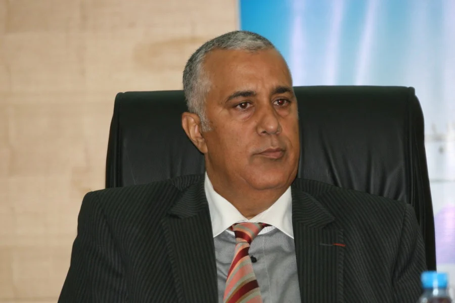 بعد إعفاء الوالي الجامعي.. توقف عدد من أشغال إعادة التهيئة بفاس يثير استياء الساكنة