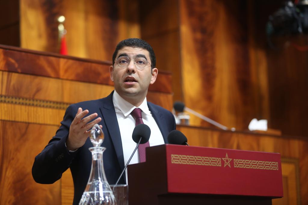 انتشار محتويات خادشة للحياء على منصات التواصل يسائل الوزير بنسعيد