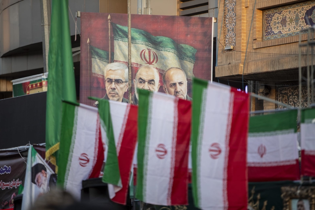 إعلام: مقتل 14 عالما نوويا في هجمات إسرائيلية على إيران