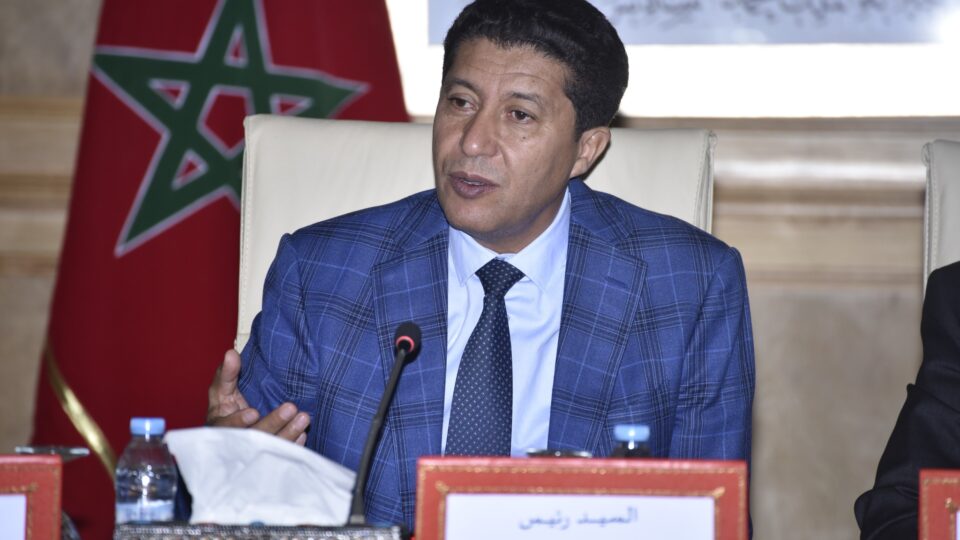 بعيوي يكشف تفاصيل “فيلا كاليفورنيا” وعطل “الميكروفون” يرفع الجلسة