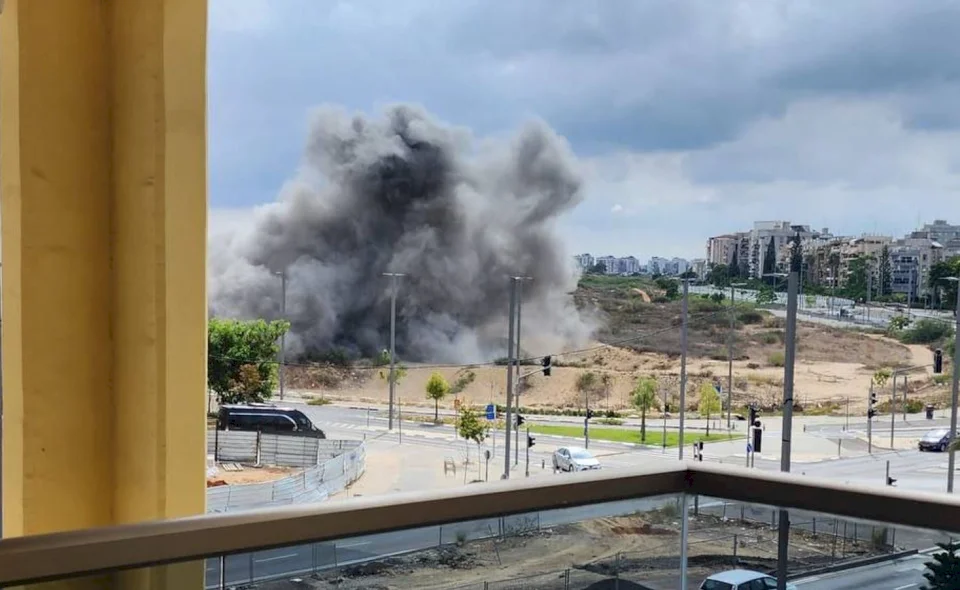 انقطاع الكهرباء عن 8 آلاف منزل في أسدود بعد القصف الصاروخي الإيراني