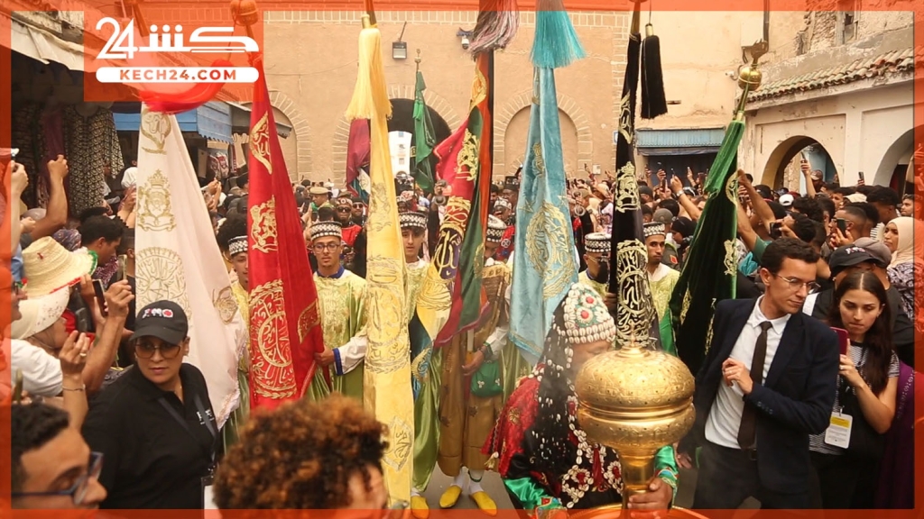 بالڤيديو.. كرنڤال متميز يدشن فعاليات مهرجان كناوة بالصويرة وكشـ24 تواكب الحدث