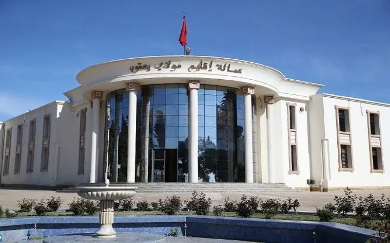 الترحيل نحو “الزليليك”.. أسر المنازل المهددة بالانهيار في منتجع مولاي يعقوب ترفض القرار