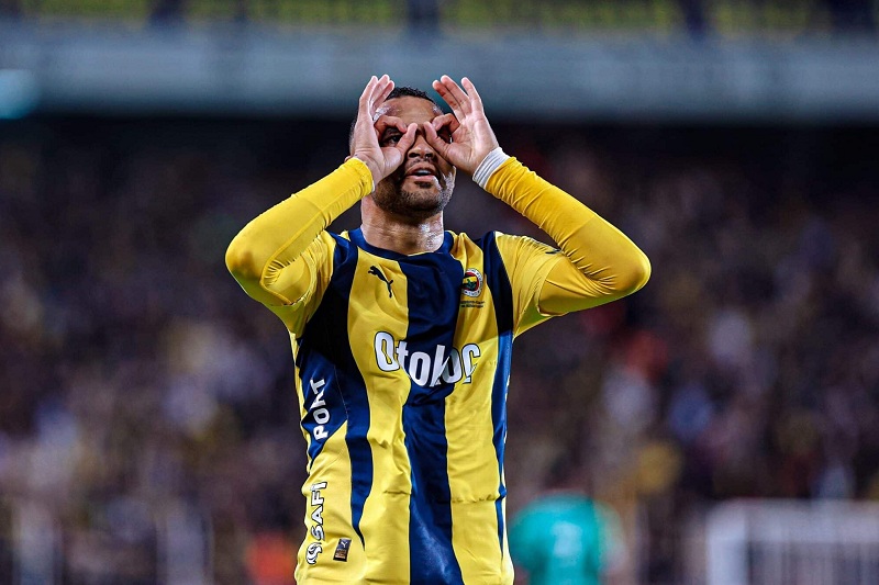 الهلال السعودي يقدّم عرضا ضخما لضمّ النصيري