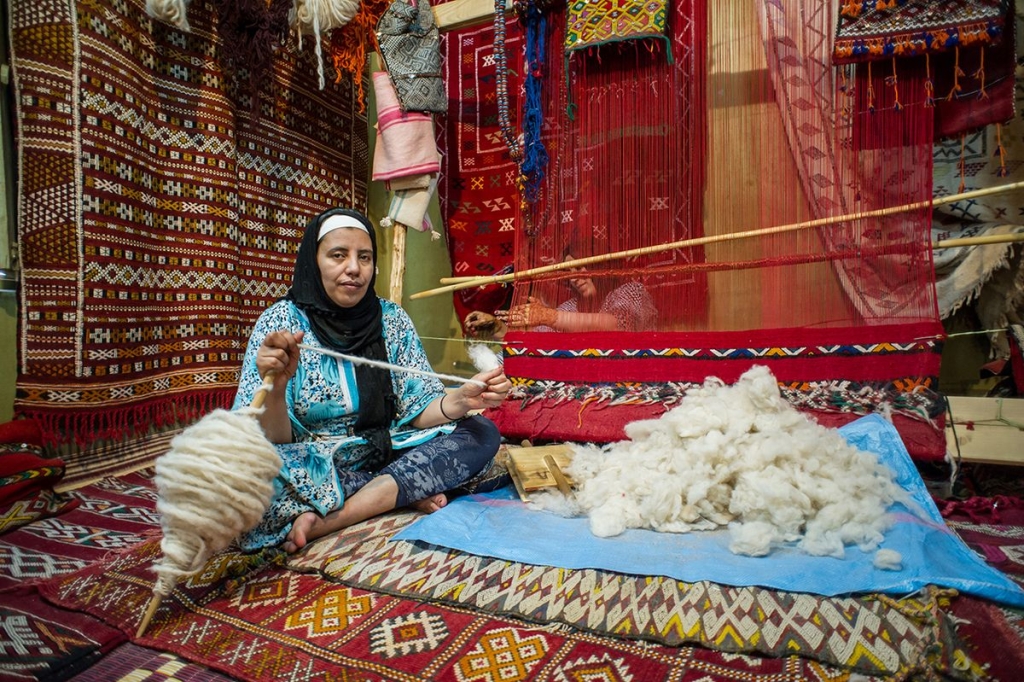 ضعف الدعم الحكومي يهدد مستقبل الحرف التقليدية
