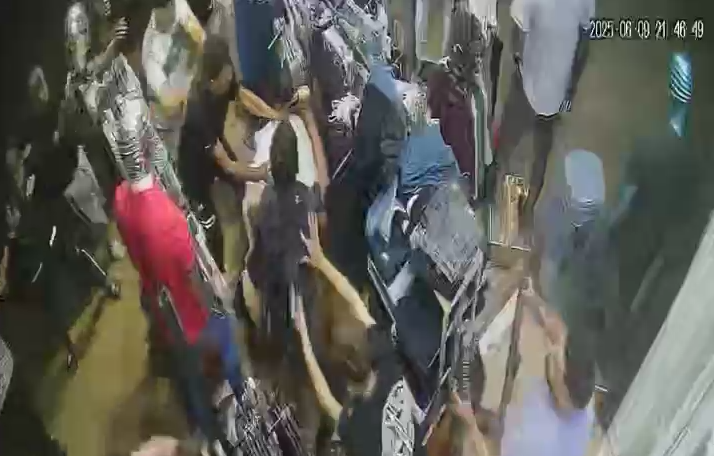 مطاردة “شفار” تنتهي بتخريب محل تجاري بمراكش + فيديو صادم