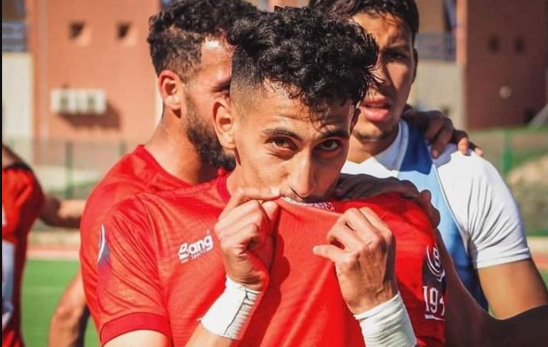 الكوكب المراكشي يجدد عقد مهاجمه حمزة فونتي