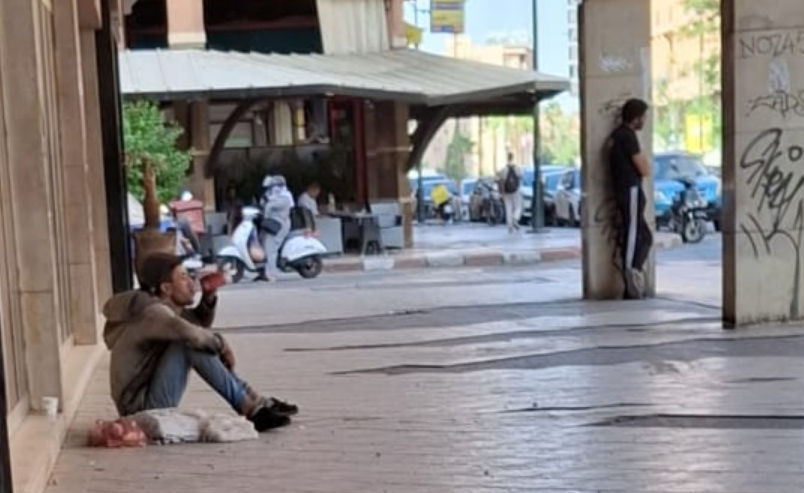 بسبب تواصل اغلاقه.. محيط فندق يتحول الى مرتع للمتشردين والمدمنين بمراكش
