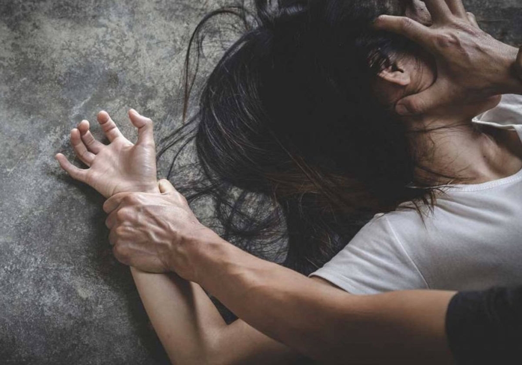 شبهة تخدير واغتصاب مريضات تقود إلى التحقيق مع طبيب نفسي بفاس