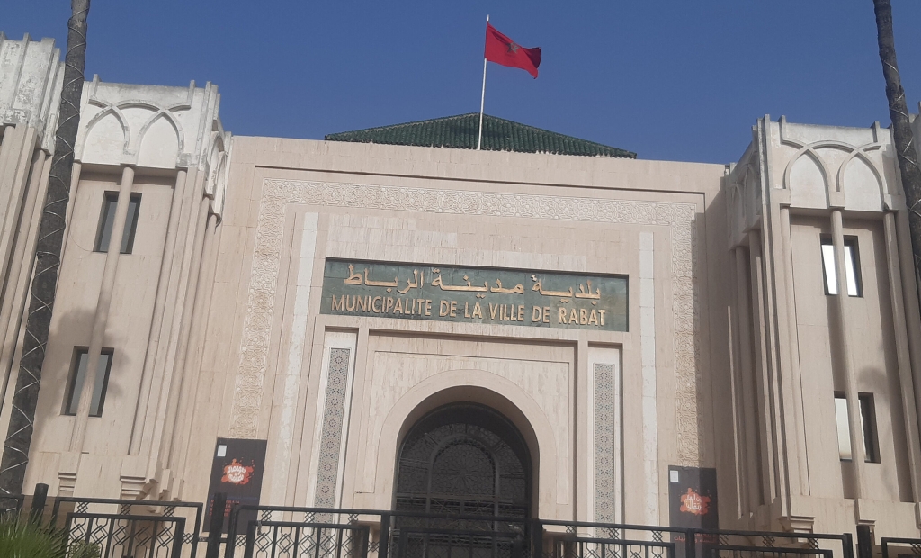 ترخيص مشبوه لمطعم فاخر يطيح بمسؤولين كبار في مجلس الرباط