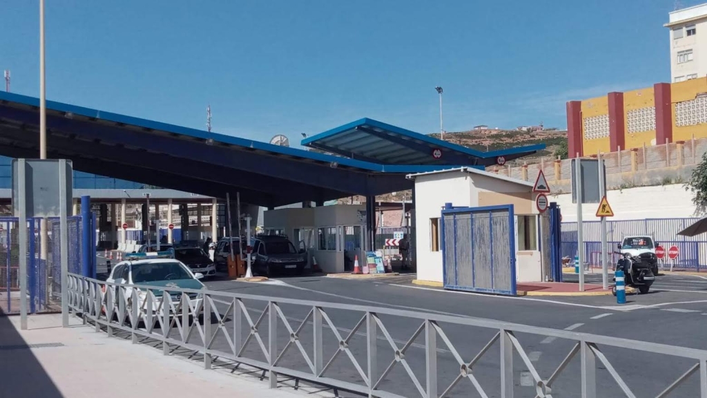 إسبانيا تكشف أسباب إغلاق المغرب للجمارك التجارية مع مليلية