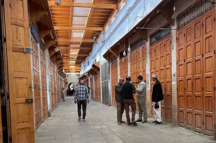 تجار المدينة العتيقة بتازة يعلنون “الإغلاق الشامل” احتجاجا على مدونة الأحباس