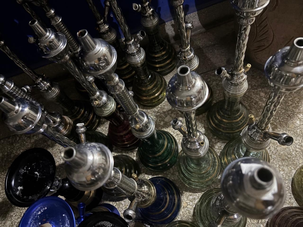 حملة واسعة ضد مقاهي “الشيشا” بمراكش+ صور