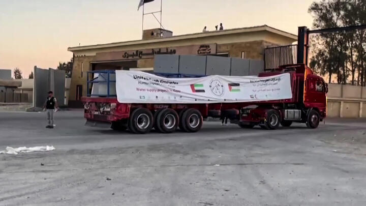 بدء دخول قوافل مساعدات إلى غزة عبر معبر رفح