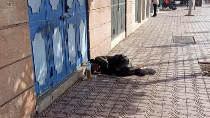 لماذا يتجاهل المسؤولون الصور الصادمة لانتشار المتسولين و المنحرفين في باب دكالة بمراكش؟