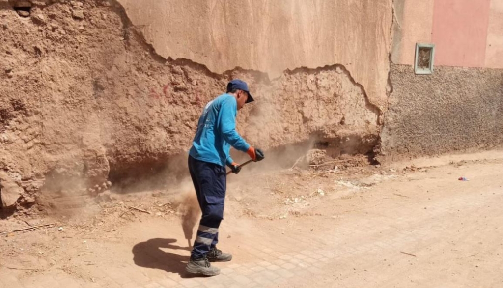 قبل ليلة الشعالة.. حملات تنظيف وإزالة الإطارات من الداوديات والمدينة العتيقة