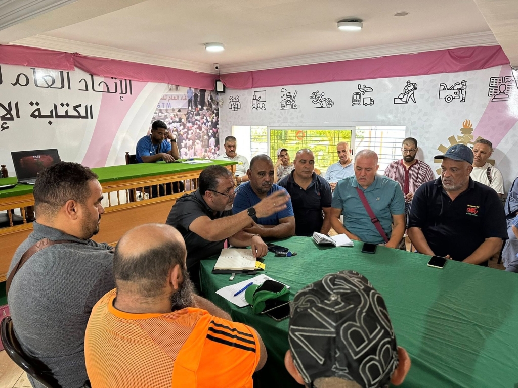 نقابة عمال النظافة بفاس الجماعة تقدم وعودا فضفاضة والمدينة تعيش كارثة أزبال