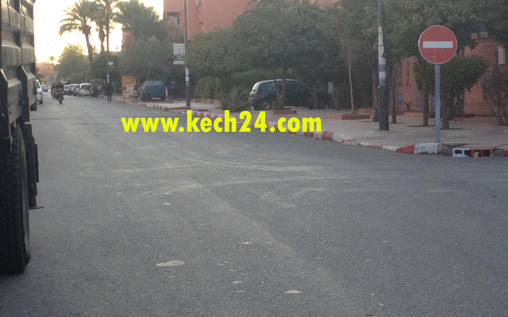 فوضى: صباغة أرصفة أحد شوارع الداوديات عاين باين + صور حصرية فوضى: صباغة أرصفة أحد شوارع الداوديات عاين باين + صور حصرية