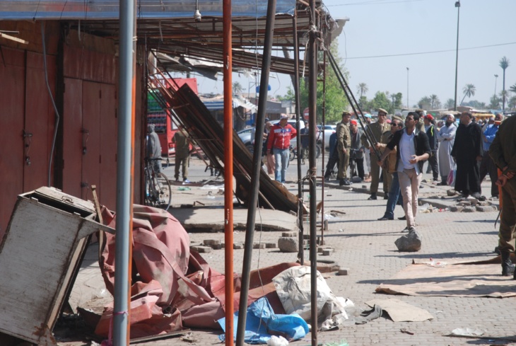 تحرير الملك العمومي المحاذي للمحطة الطرقية لباب دكالة بمراكش + صور الاعتداء على الصحفيين من طرف القوات النساعدة تحرير الملك العمومي المحاذي للمحطة الطرقية لباب دكالة بمراكش + صور الاعتداء على الصحفيين من طرف القوات النساعدة