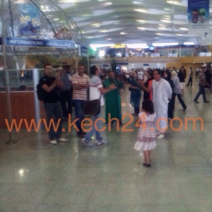 مسافرون يحتجون بمطار مراكش المنارة والسبب تكشفه كش24 + صورة حصرية