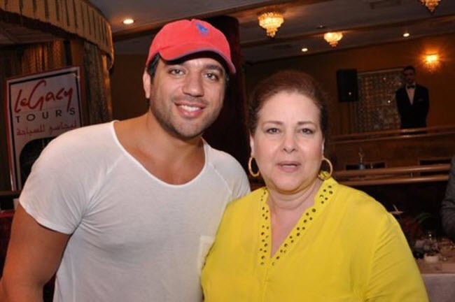 بالصور: هؤلاء الفنانون والفنانات يؤدون مناسك الحج هذا العام بالصور: هؤلاء الفنانون والفنانات يؤدون مناسك الحج هذا العام