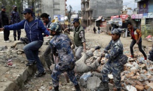 زلزال نيبال : المدمر الحصيلة المُحتملة 10.000 قتيل