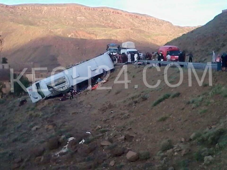 صور حصرية لحادثة سير ورزازات صور حصرية لحادثة سير ورزازات