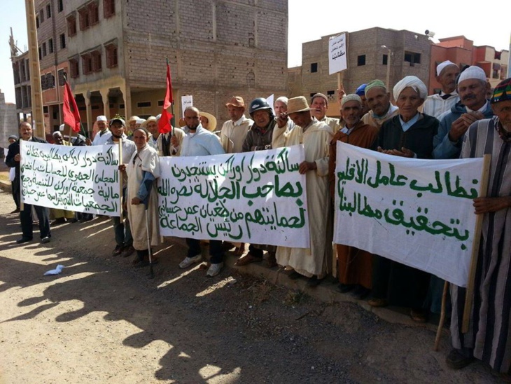 قرويون ينتفضون ضد رئيس جماعة أغواطيم بإقليم الحوز قرويون ينتفضون ضد رئيس جماعة أغواطيم بإقليم الحوز