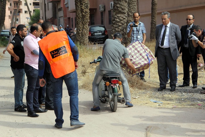 عناصر الأمن تعيد تركيب فصول جريمة قتل حلاق عناصر الأمن تعيد تركيب فصول جريمة قتل حلاق