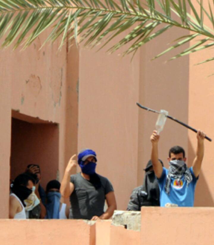 المواجهات الدامية بين الطلبة وقوات الامن العمومي في صور .. كِشـ24 تكشف معطيات حصرية المواجهات الدامية بين الطلبة وقوات الامن العمومي في صور .. كِشـ24 تكشف معطيات حصرية