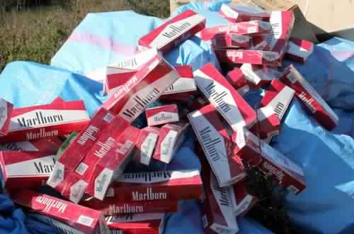 الجمارك المغربية تحجز أزيد من 24 ألف علبة من السجائر المهربة معضمها من الجزائر