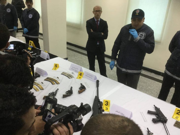 بالصور: المكتب المركزي للأبحاث القضائية يكشف عن الأسلحة المحجوزة بعد تفكيك خلية داعش